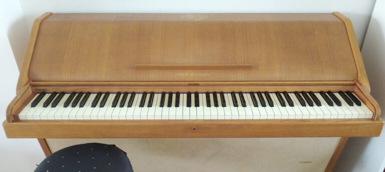 Wir haben ein neues Klavier