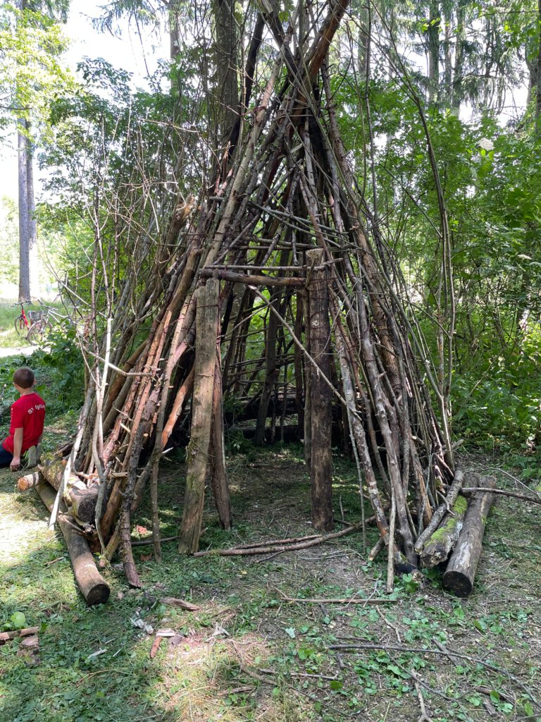 Tipi Bau am Waldwagen